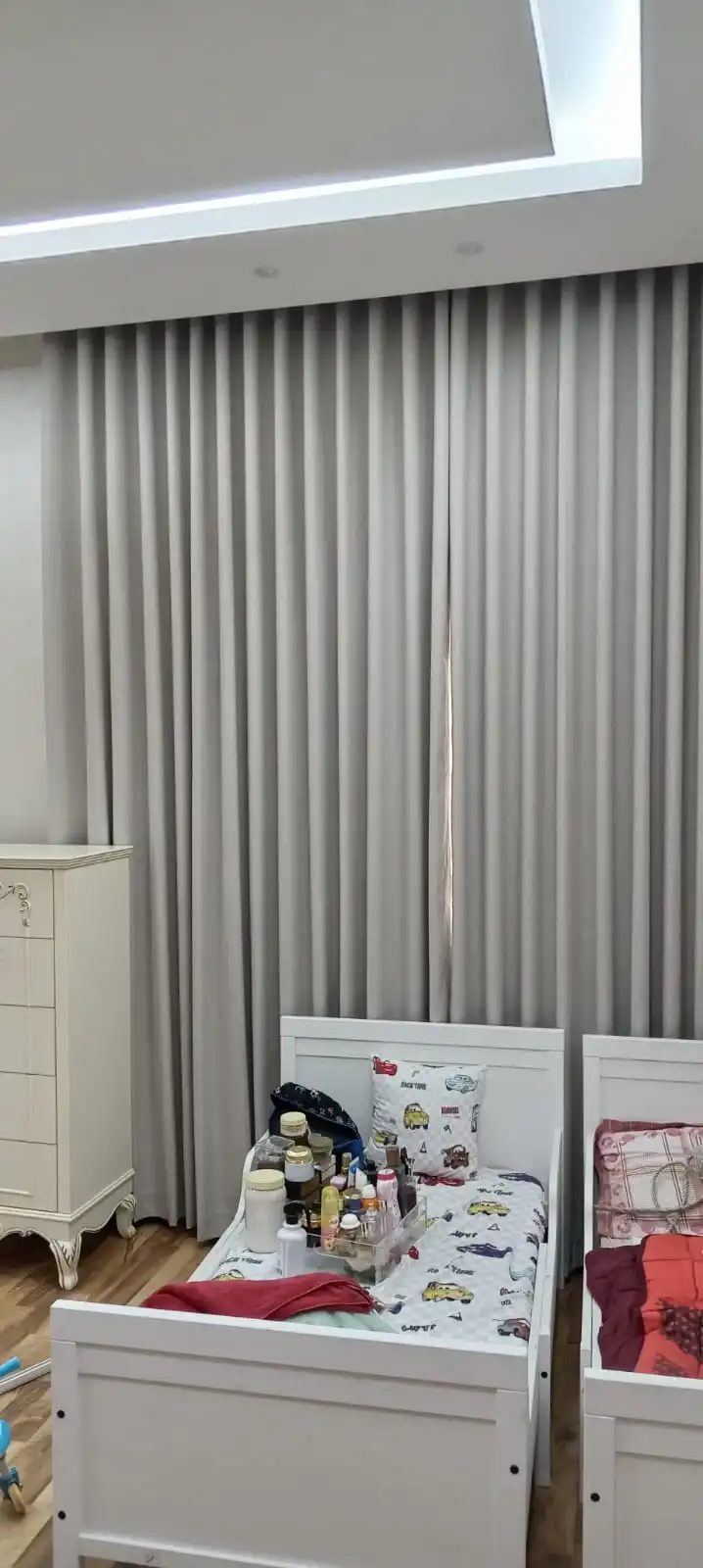 Curtain in JVC